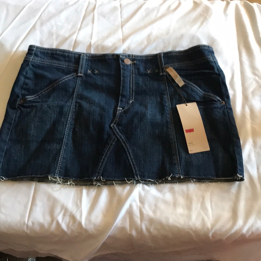 Levi’s Denim skirt!